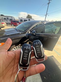 Llaves de autos / car keys and remotes