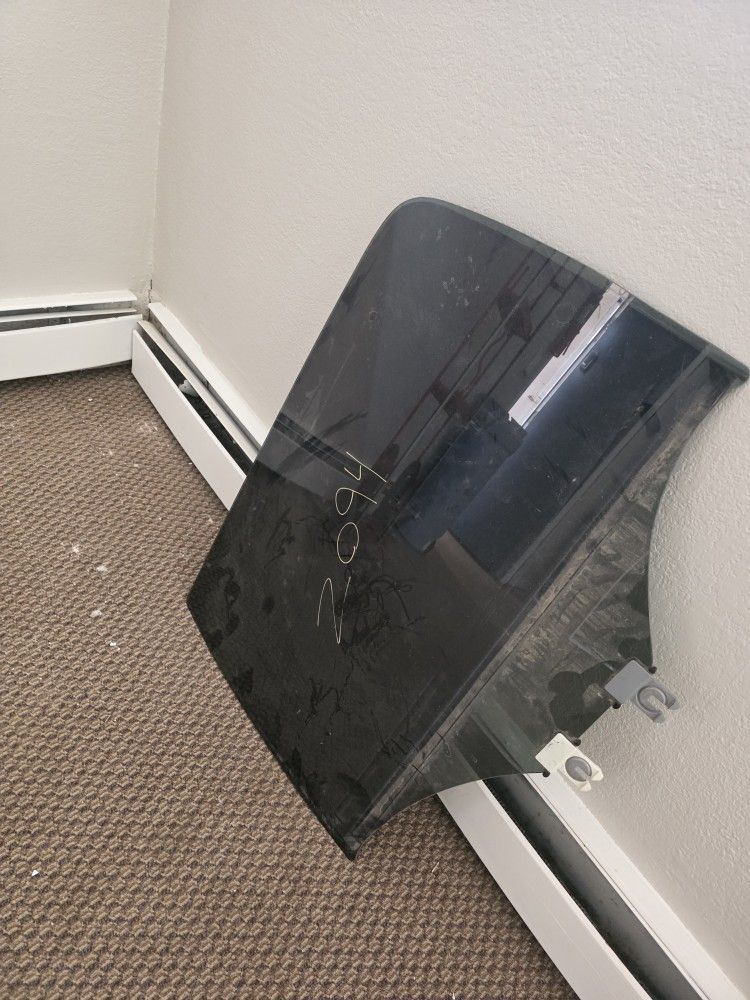 Dodge Ram 1500 Rear Window