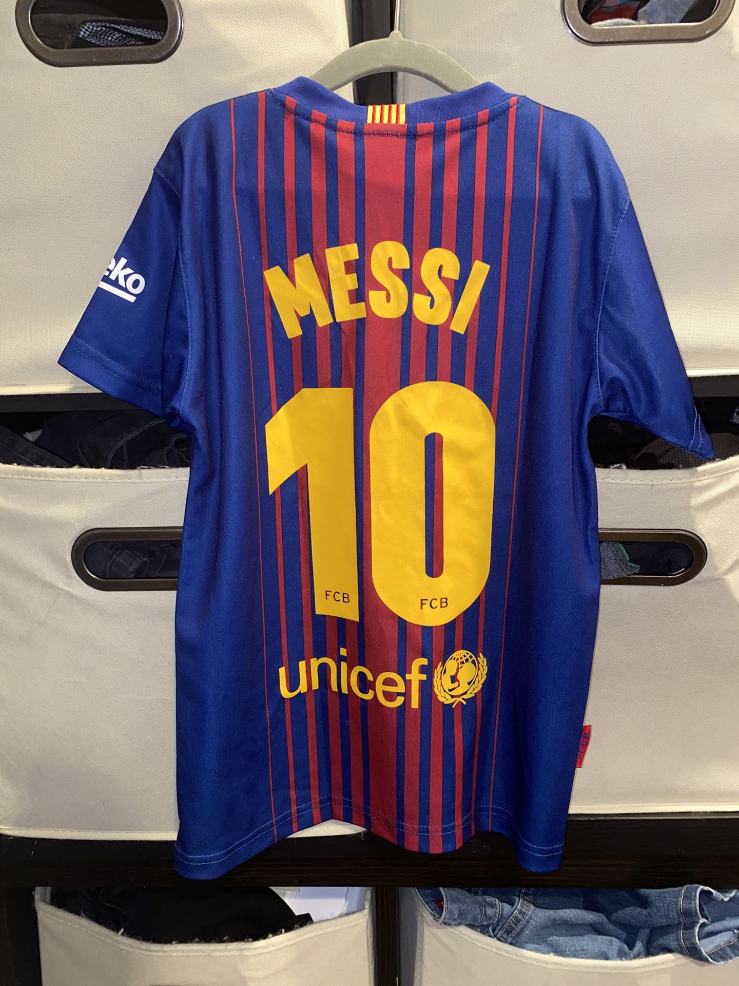 Genuine Collectors Soccer Lionel Messi Barcelona FCB / UNICEF / Beko Rakuten Childrens Kids Jersey Size 8 (Small)