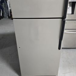 Ge 28 Inches Top Freezer 