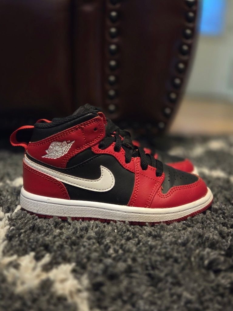 Kids Jordan Sneakers