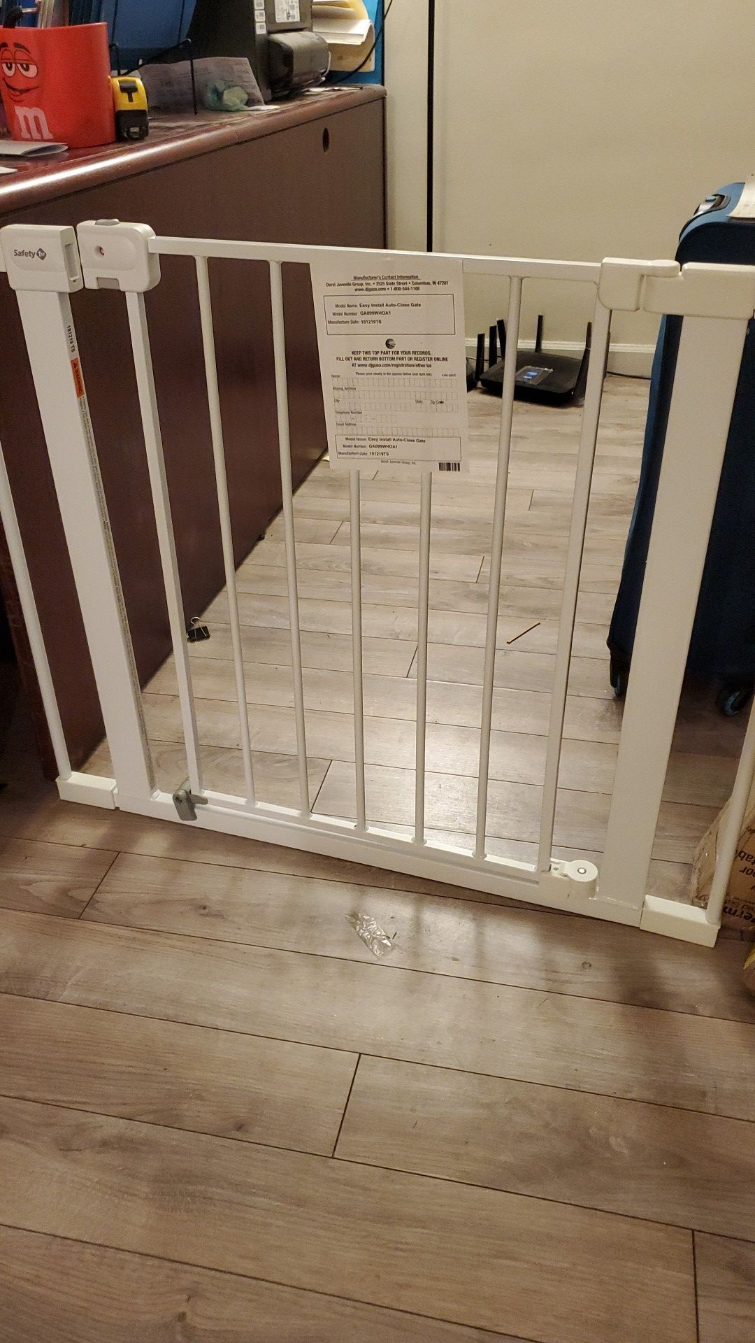 Safety 1st Auto-close baby gate