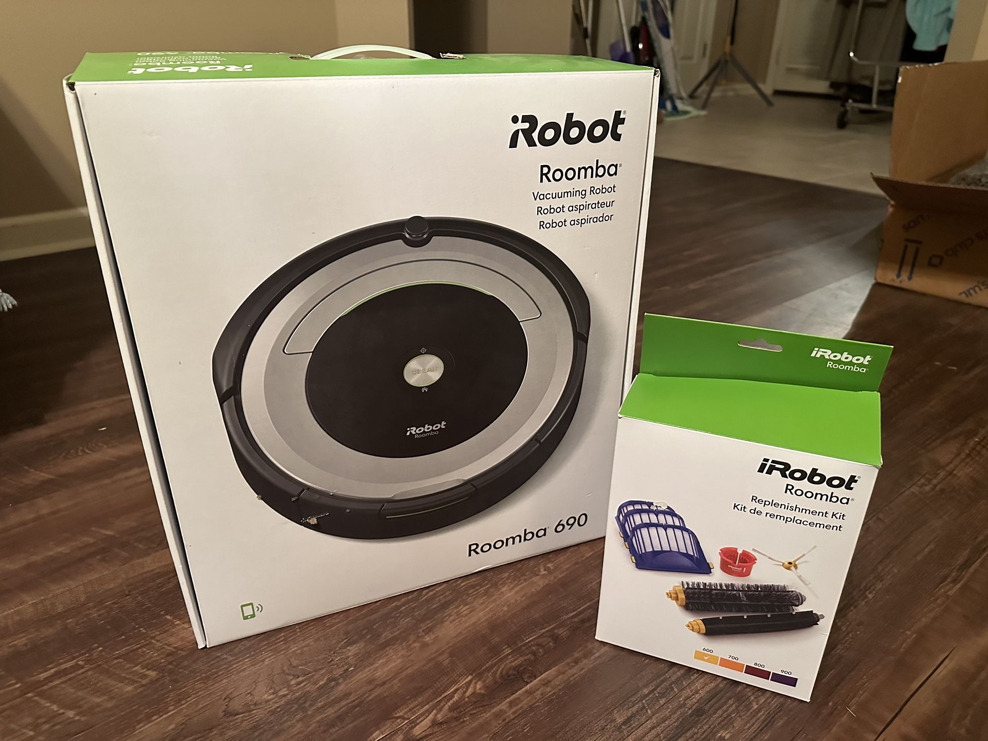 iRobot Roomba 690 Vacuuming Robot