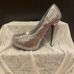 Never Worn 7.5 New In Box 