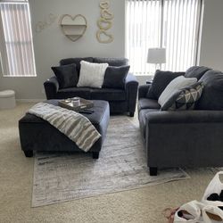 2 Abinger Loveseats & Ottoman 