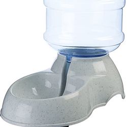 Gravity pet water dispenser,  1 gallon capacity