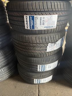 Set 235/40/18 Kumho New Tires Installed And Balanced