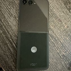 Razr Ultra Pantone Scarab (512GB)