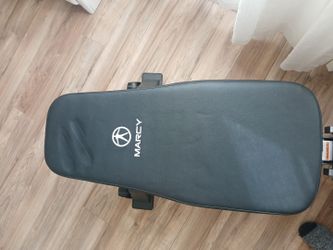 Adjustable weight bench