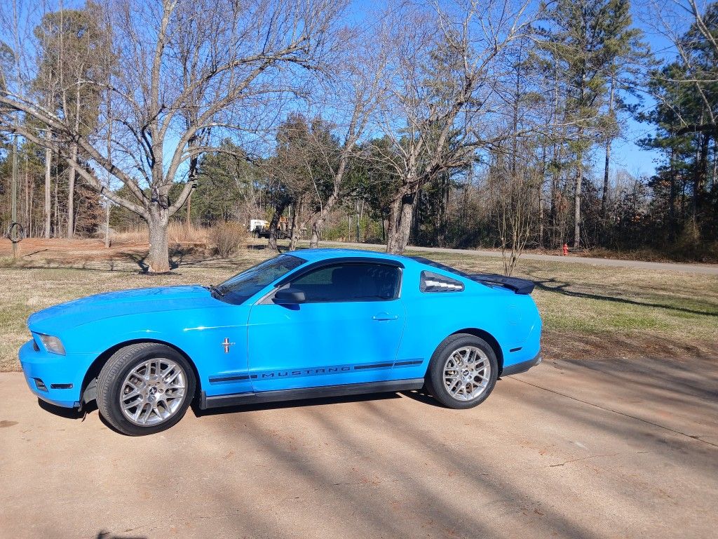 2012 Ford Mustangs V6