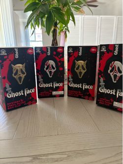 VIRAL Ghostface Mystery Vinyl Plush Bag Clip Spirit Halloween