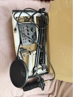 Podcast mic bundle
