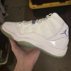 Air Jordan 11 RetroLegend Blue 2014 Edition Size 4.5 Youth