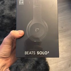 Beats Solo 3 Brand new