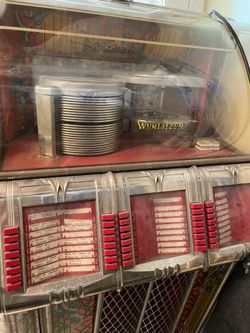Wurlitzer Juke Box