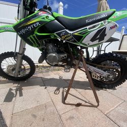 KAWASAKI DIRT-BIKE  2 STROKE