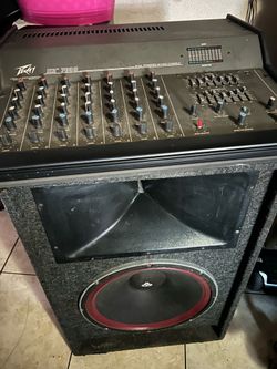 Bocina cerwin Vega 18 “188EB y PEAVEY vintage,, XR 700C  DUAL POWERED  MIXING CONSOLE son husados pero trabajan bien calados antes que los compren,