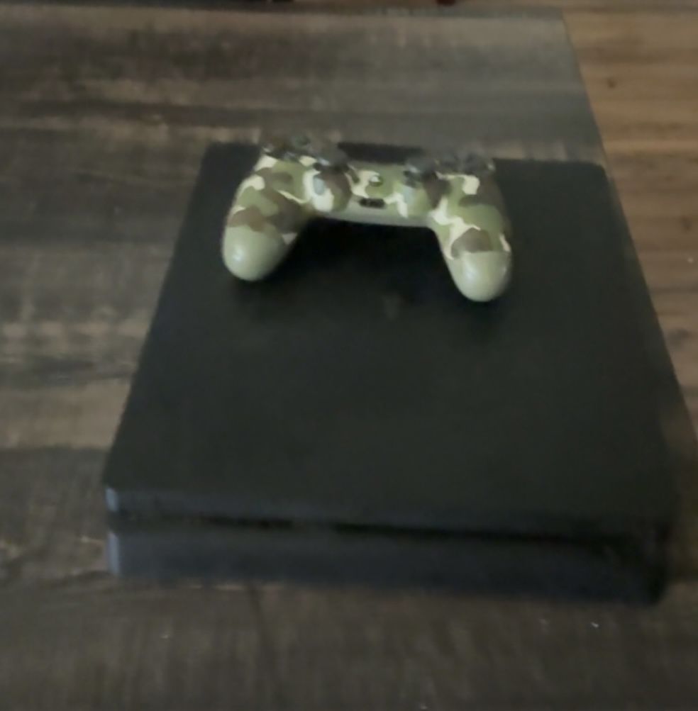 Ps4 with camo controller