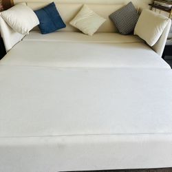 Couch / Bed