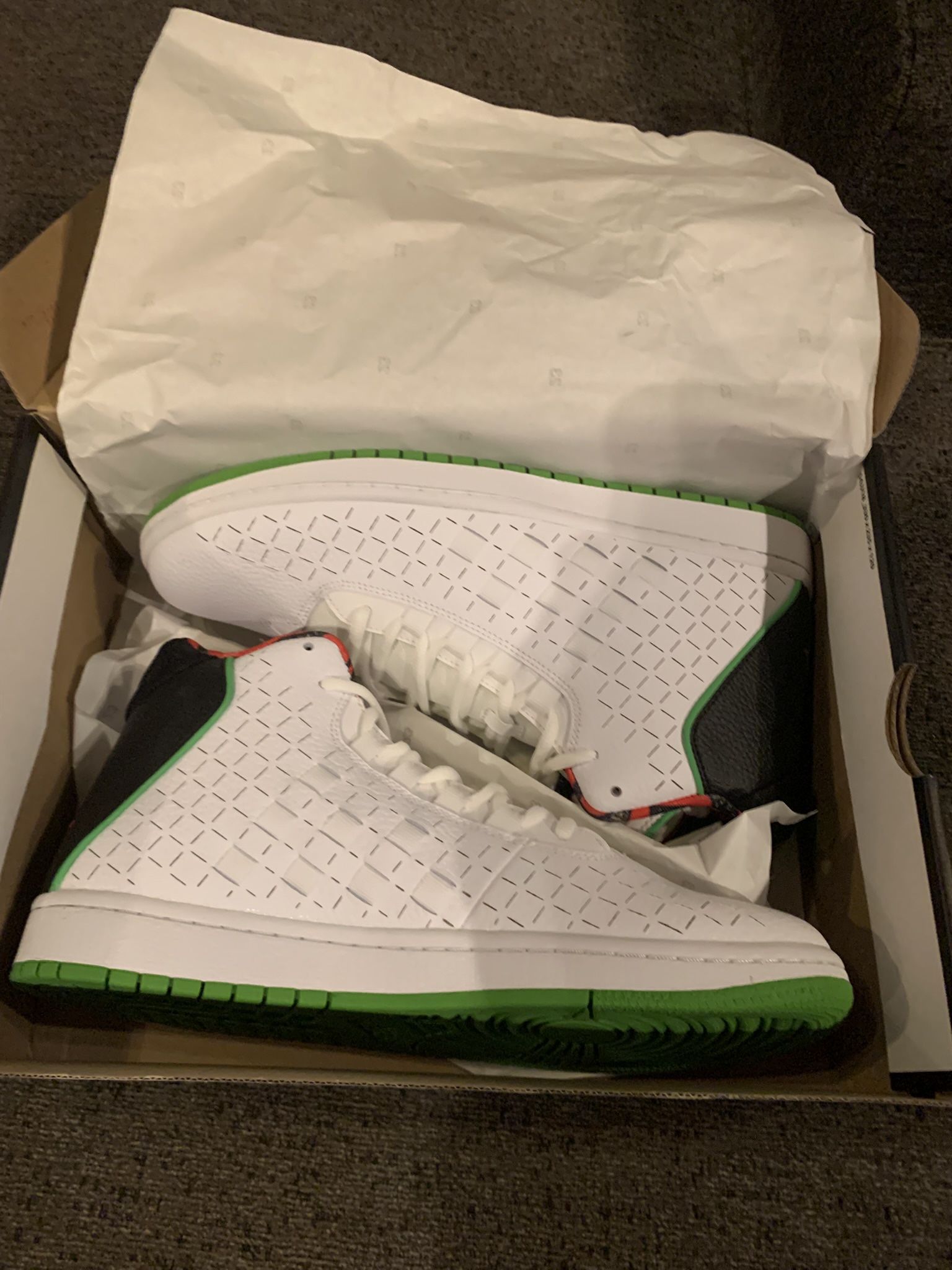 Jordan Illusion Premium