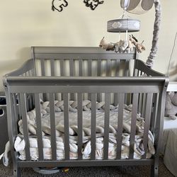 Small crib