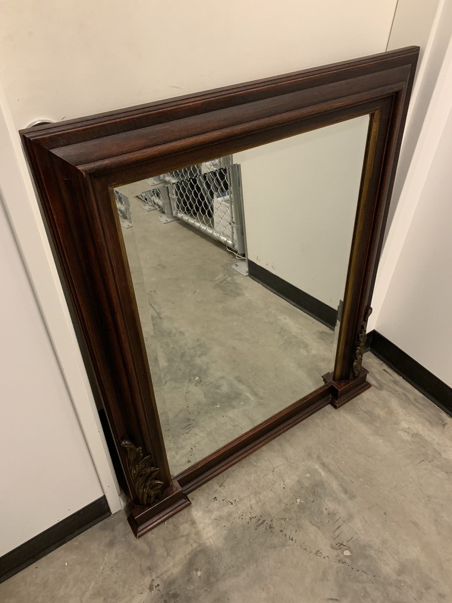 Mirror with cappuccino wood