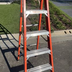 Werner Fiberglass  6ft Ladder