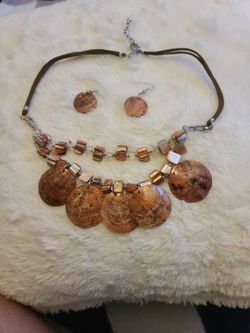 Brown Shell  Necklace Set