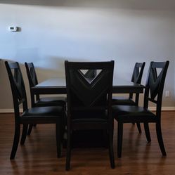 Dining Table Set