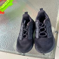 Shoes adidas size 7 toddler