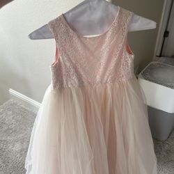 David’s Bridal Little Girls Dress Size 6