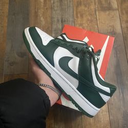 Nike Dunk Low “Michigan State”