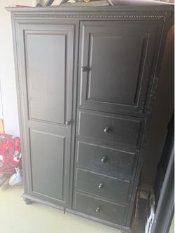 Closet dresser