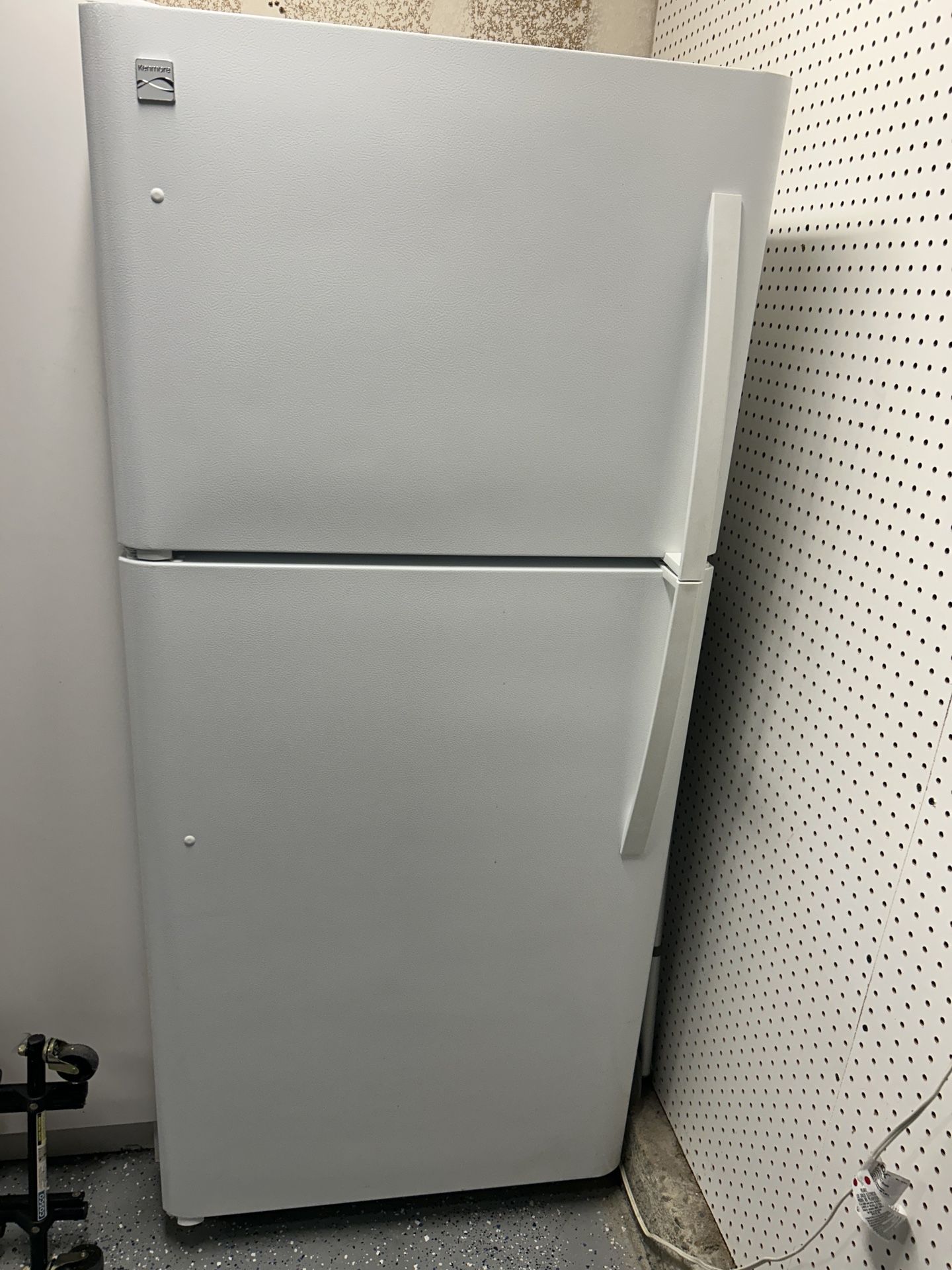 Kenmore Top-Freezer Refrigerator