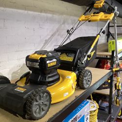 DEWALT DCMWSP244U2 2x20v MAX BRUSHLESS CORDLESS FWD SELF POWERED LAWN MOWER USED PRE OWNED (PRICE IS FIRM NO OFFERS)