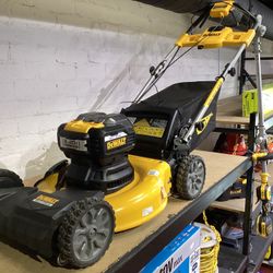 DEWALT DCMWSP244U2 2x20v MAX BRUSHLESS CORDLESS FWD SELF POWERED LAWN MOWER USED PRE OWNED (LOW OFFERS WILL BE IGNORED, I DO NOT ACCEPT OFFERS!!!)