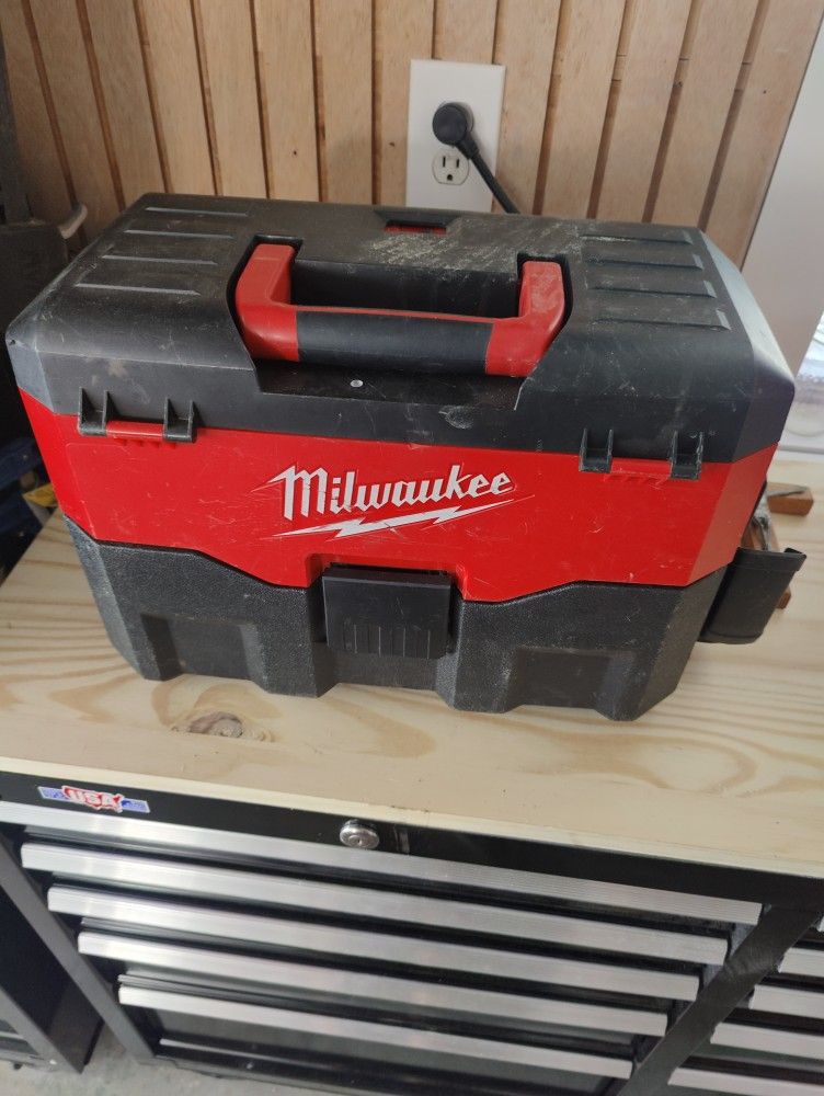 Milwaukee Shop Vac