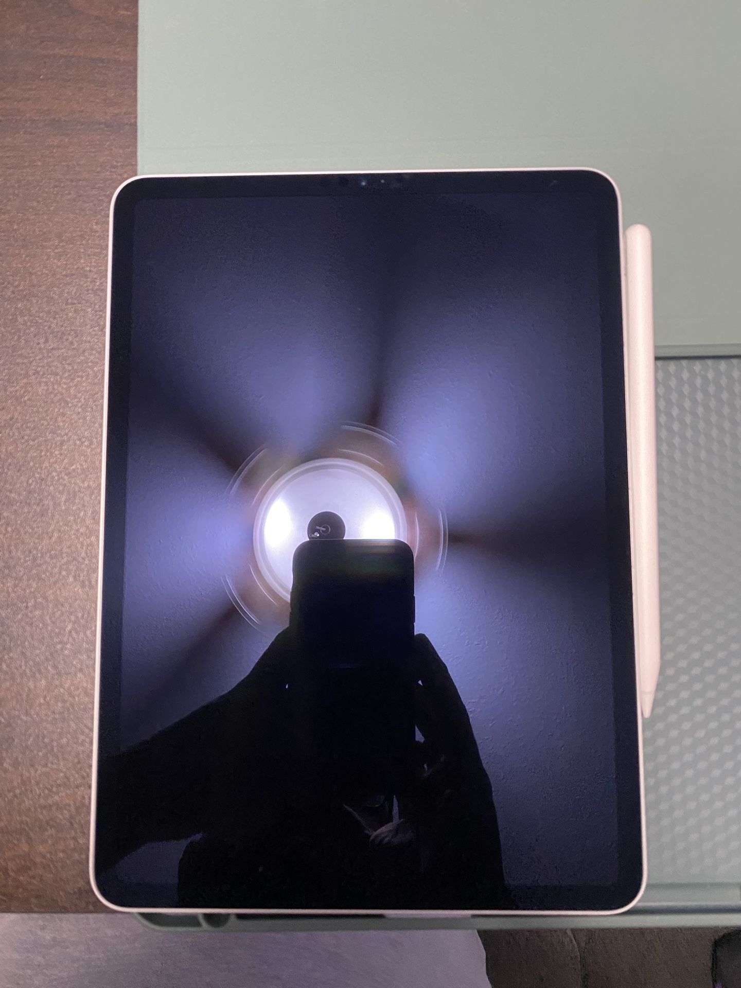 iPad 11 Inch (4th Gen) Bundle