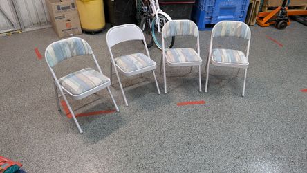 Set of 4 Padded Folding Chairs