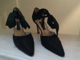 Satin black shoes with ribbons by Anne Klein size 8. In Perfect Condition.