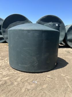 New 2500 Gallon Water Tanks 