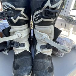 Motor Cycle Boots ! Only 1 Season On Them 