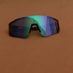 Kids sunglasses size 8