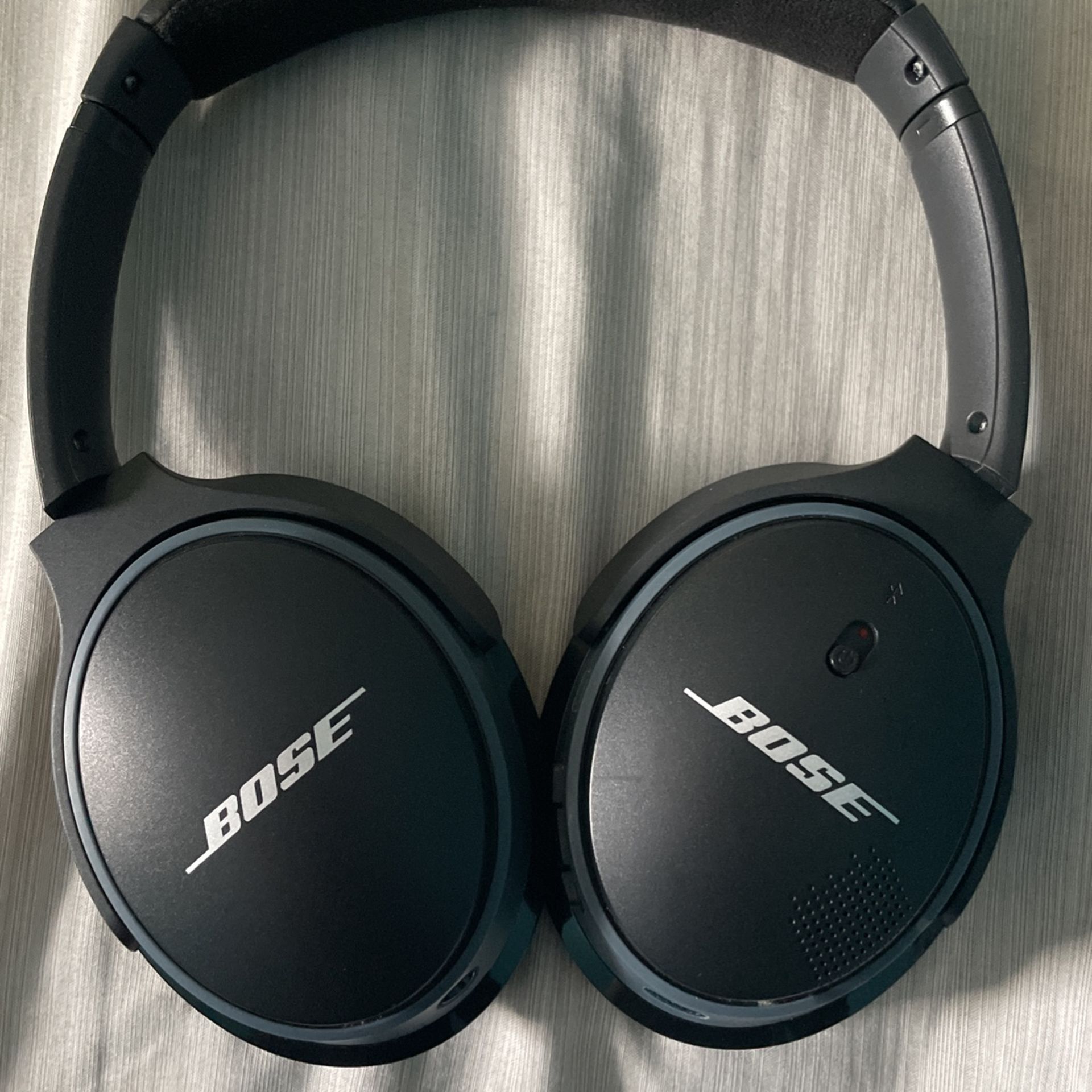 BOSE Soundlink II Around Ear Wireless Headphones II-Black