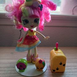 Shopkins World Vacations Donatina Visits Brazil doll 5" 