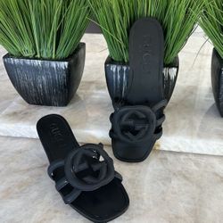 Gucci Sliders Size 8