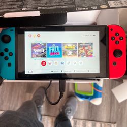 Nintendo Switch 
