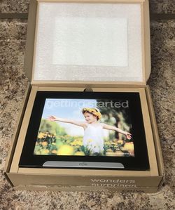 Digital photo frame