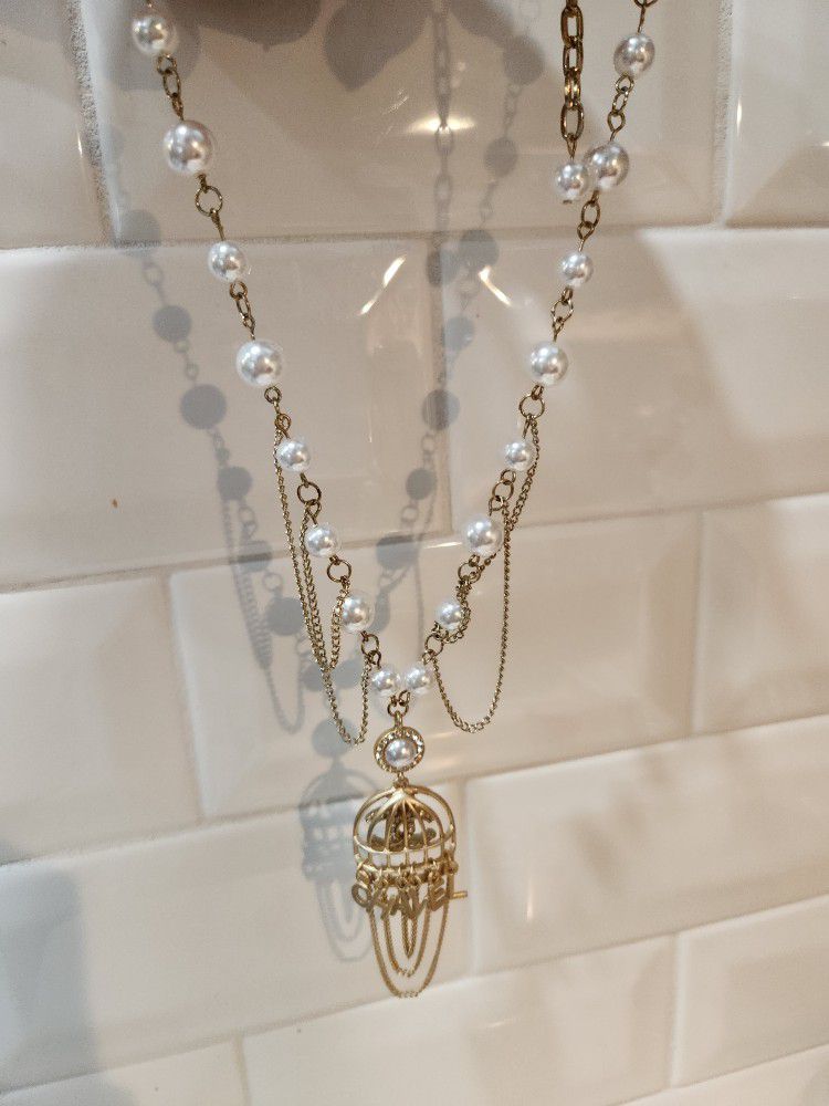 NEW Gold Toned Pearl  Cage Cc  Necklace 