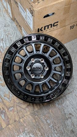 18x9 Kmc KM552 Matte Black w/ Gloss Black Lip